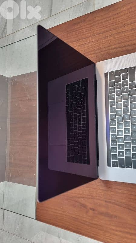 macbook pro 2019 i9/512/32GB 1