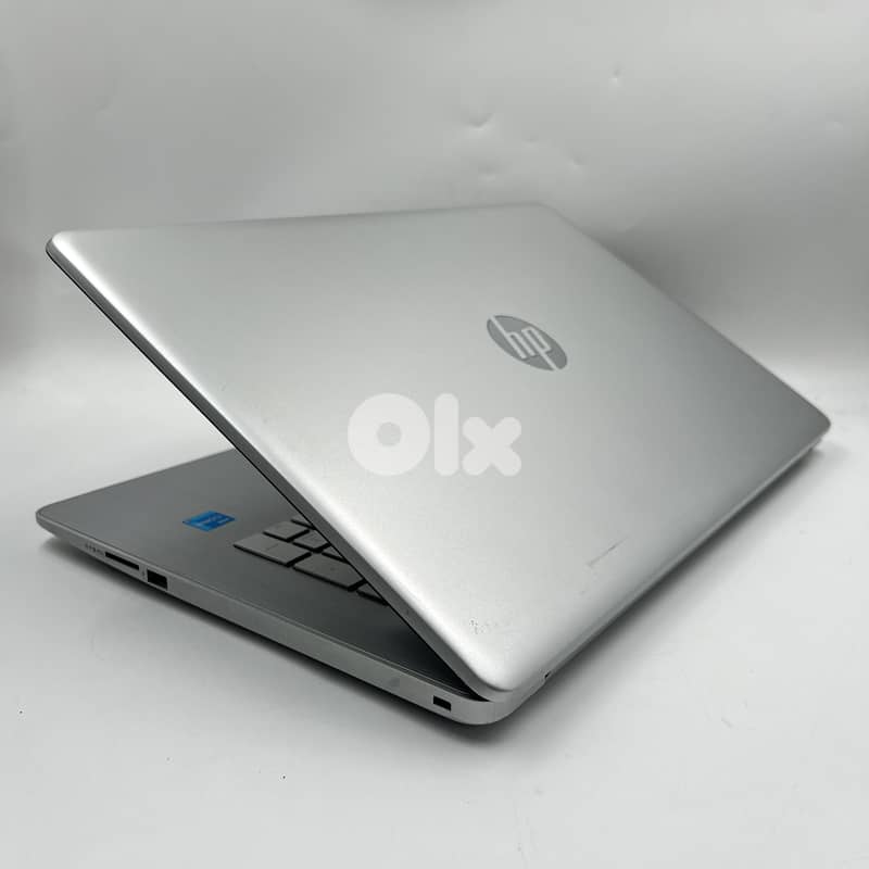 6149 Used Laptop HP 17-by4022wm 2