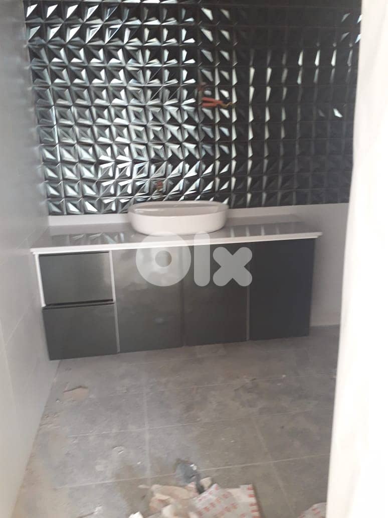 شقه في بيروت للايجار 0