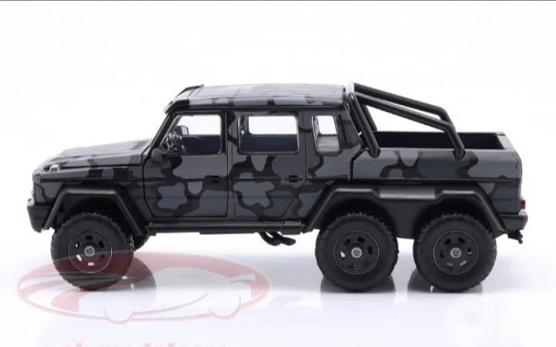 Mercedes AMG 6×6 diecast car model 1;24 1