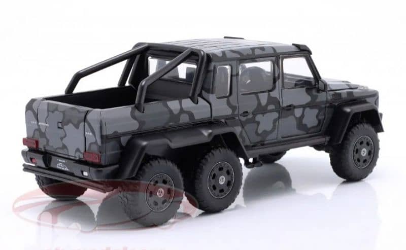 Mercedes AMG 6×6 diecast car model 1;24 2