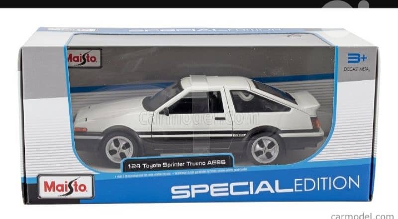 Toyota Sprinter Trueno AE86 (1979) diecast car model 1;24 4