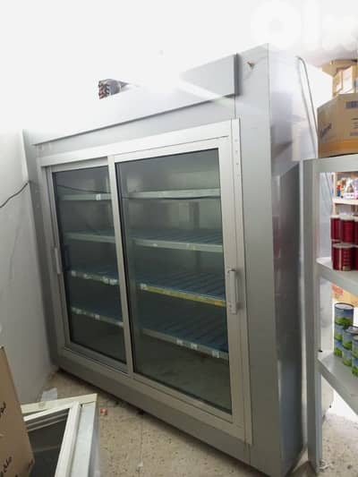 براد سوبرماركت للبيع يعمل بحالة جيدة