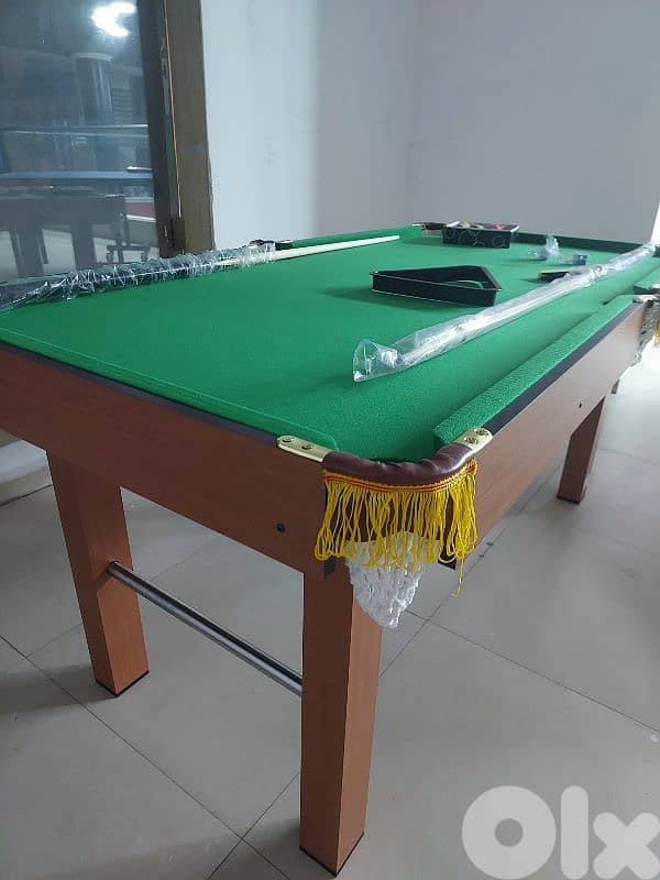 Billiard table طاولة بيليارد 1