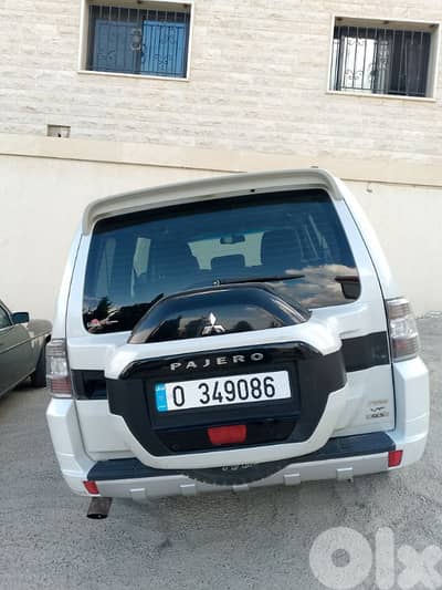 ميتسوبيشي باجيرو 2016