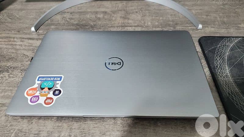 Dell Latitude 7400 0