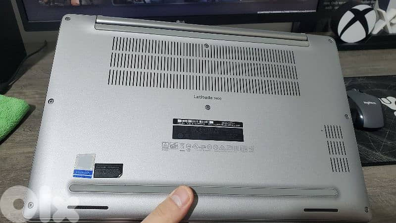Dell Latitude 7400 2