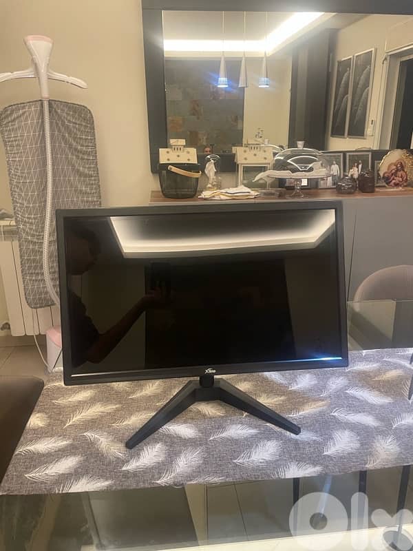 xline monitor 22inch 1