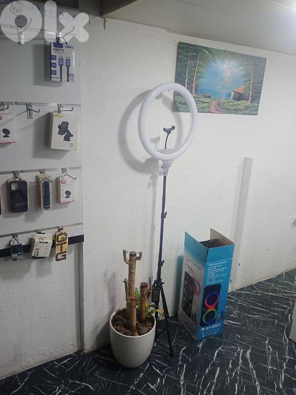 محل اجهزة خليوية للبيع منطقة الشوف 5