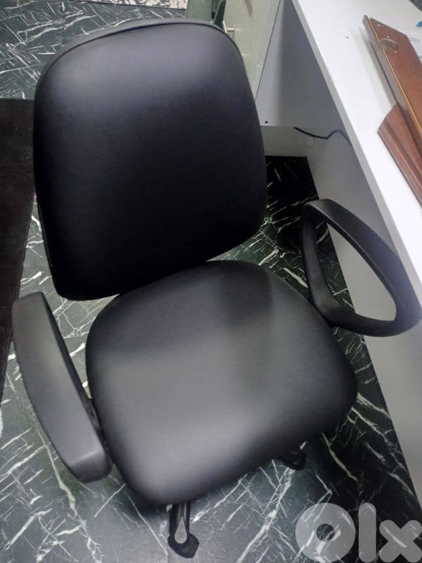 محل اجهزة خليوية للبيع منطقة الشوف 9