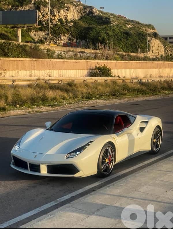 Ferrari 488 2016 0
