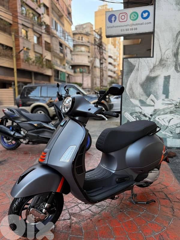 vespa  GTS Super S 300 2025 1
