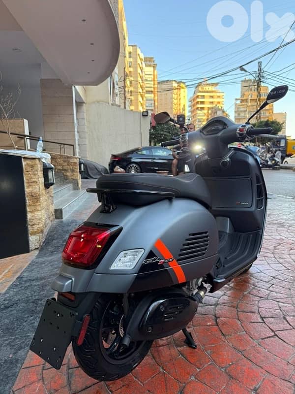 vespa  GTS Super S 300 2025 5