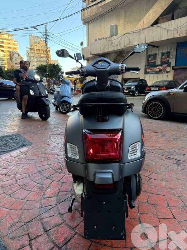vespa  GTS Super S 300 2025 6