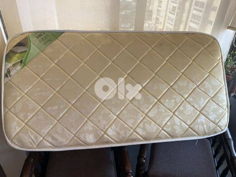 kids/baby park + mattress تخت الأطفال + مرتبة 5