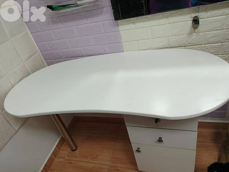 اثاث ومعدات صالون تزين نسائي 4