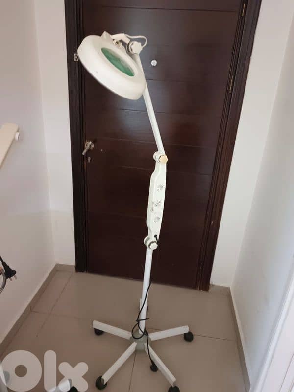 اثاث ومعدات صالون تزين نسائي 17