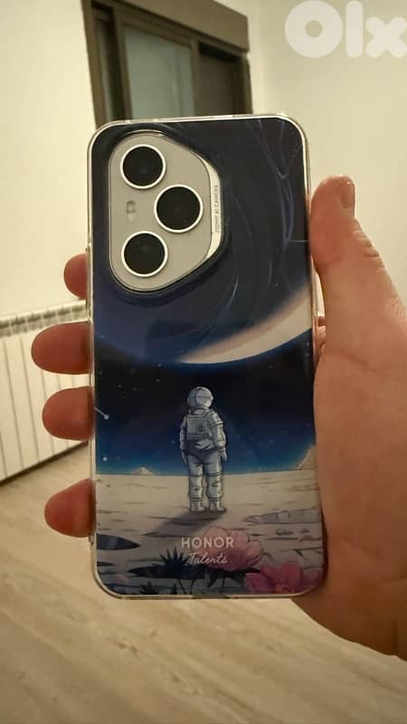 Honor 400 Pro 5G . . Almost brand new 1