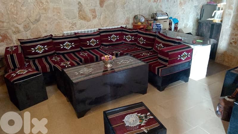 قعدات وزوايا وطراحات 12