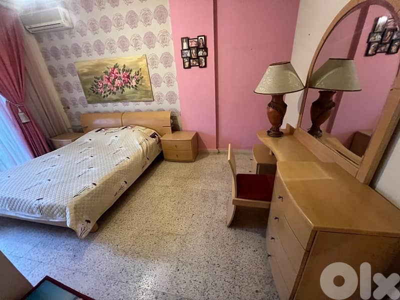 Furnitures very good 4