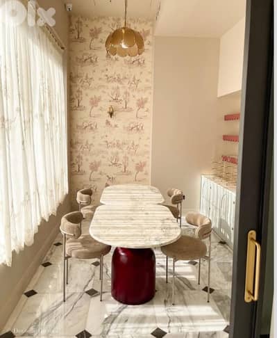 Dentelle du moi ( used chairs)