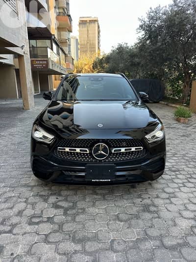 Mercedes GLA 250 4matic AMG-line NP 2021 black on black (clean carfax)