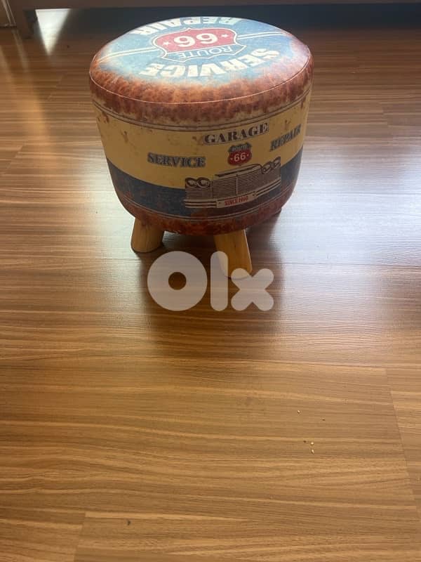 Vintage style small chair 0