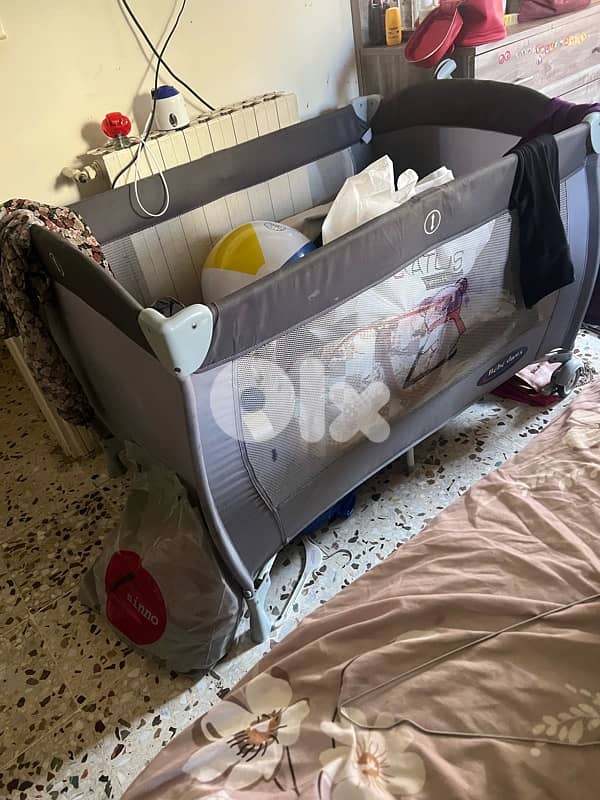 bebe doux baby crib used + mattress + mattress cover {park} 1