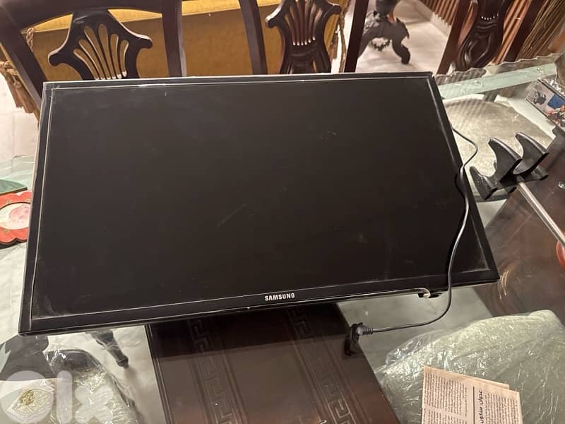 samsung tv like new 0