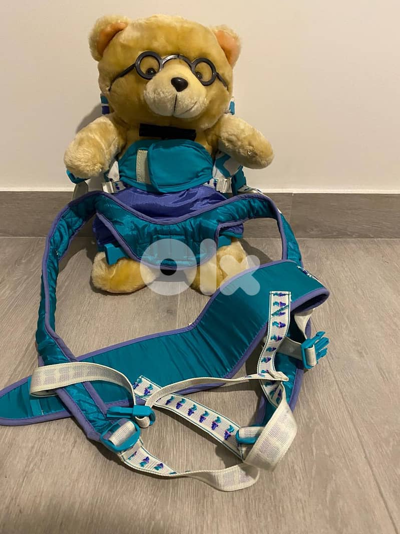 baby carrier (fisher price) 1