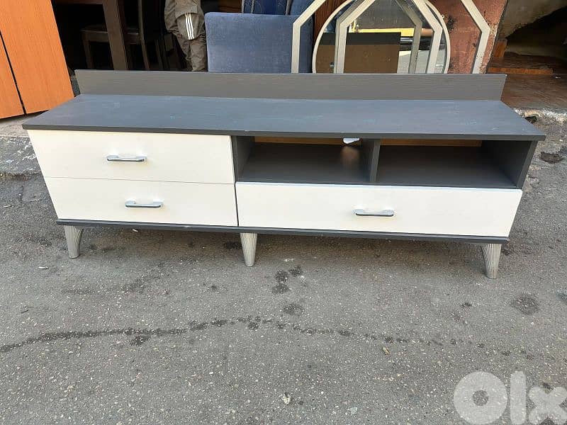 طاولة Tv شغل توصاية كتير نظيفة 1