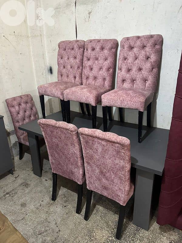 اوضة سفرة شغل توصاية كتير نظيفة 0