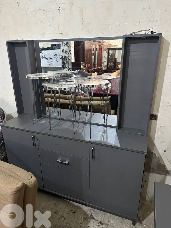 اوضة سفرة شغل توصاية كتير نظيفة 6