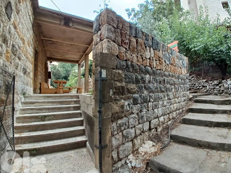 L19155 - Land With Old House For Sale in Beit Chabeb 7