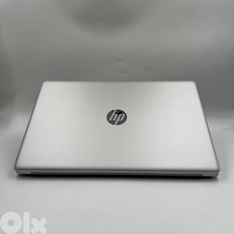 6143 Used Laptop HP 17-by2053cl 2