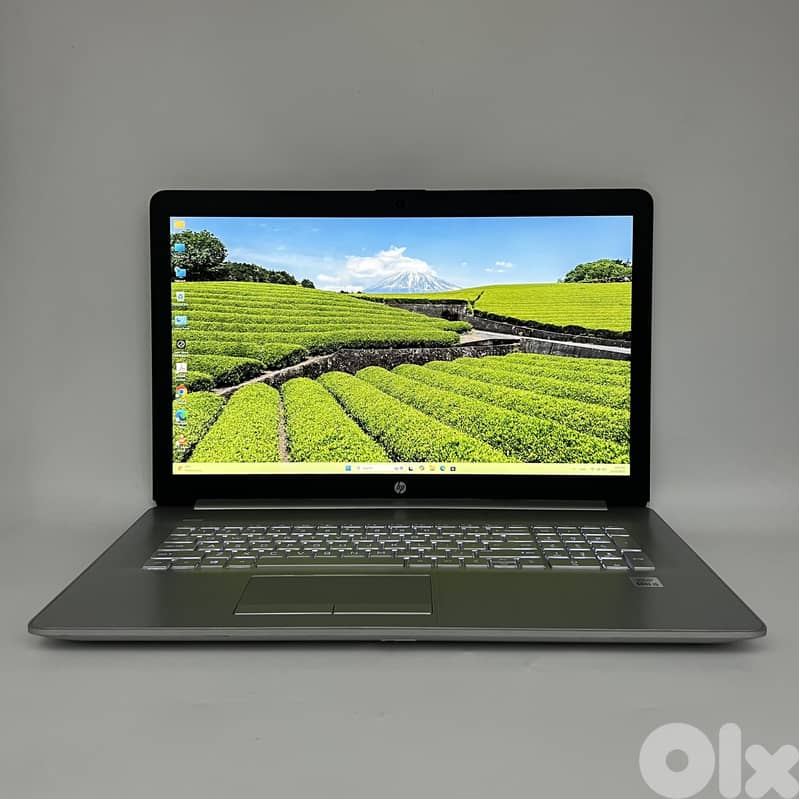 6143 Used Laptop HP 17-by2053cl 10