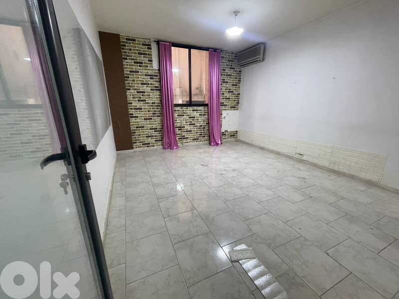 Office for sale in Bqennaya مكتب للبيع في بقنايا 0