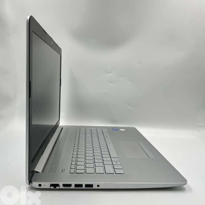 6013 Used Laptop HP 17-BY4633DX 7