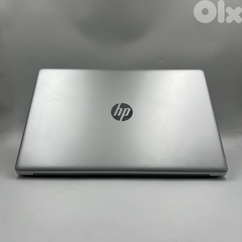 6013 Used Laptop HP 17-BY4633DX 8