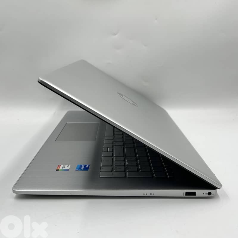6150 Used Laptop HP 17-cn0023dx 3