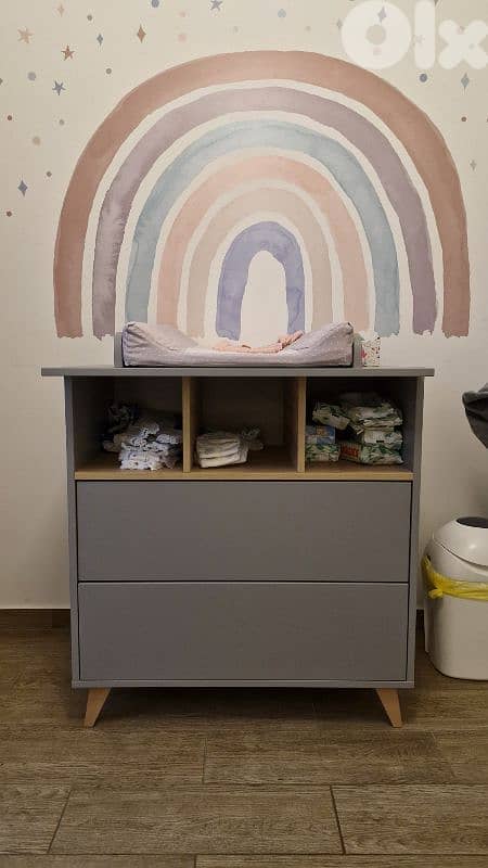 Closet and baby changing table 0