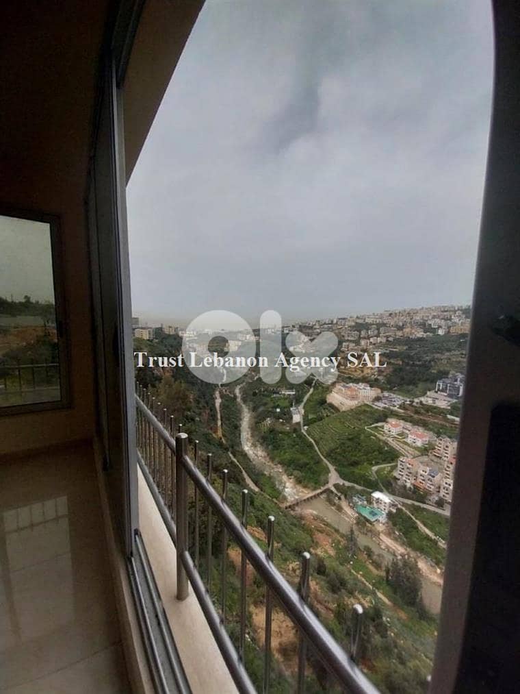 شقة للايجار في اللويزةBrand new Apartment for rent in Louaizeh 0