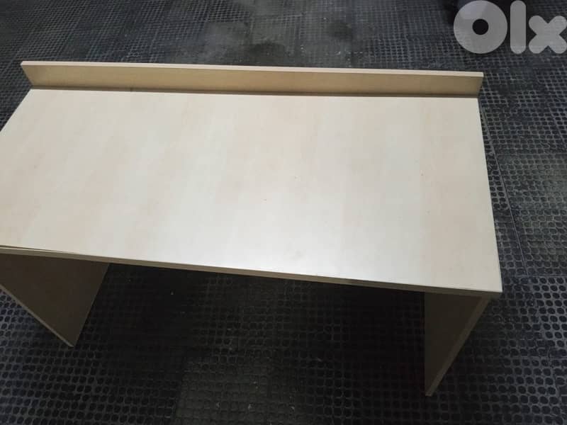 Desk like new 3