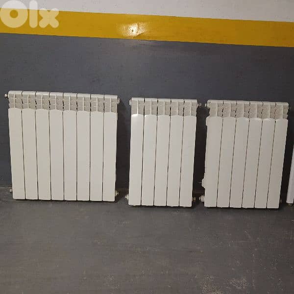 ٦ شفّاجات تدفئة + ٢ علاقة حمام – مستعملة بحالة جيدة 1