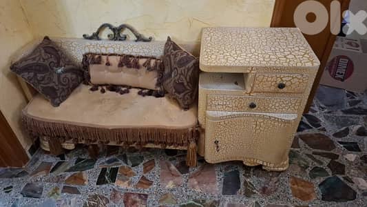 Kitchen couch, table & Chaise longue