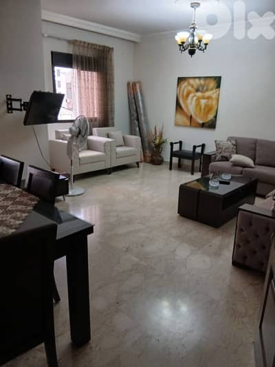 Ain El Remmaneh/ Charming Apartment for Rent – عين الرمانة/شقة للإيجار