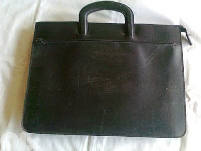 Old leather suitcase (Made in France) - Not Negotiable