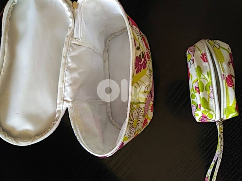 Make-up pouch bags (Clinique brand) - Not Negotiable 3