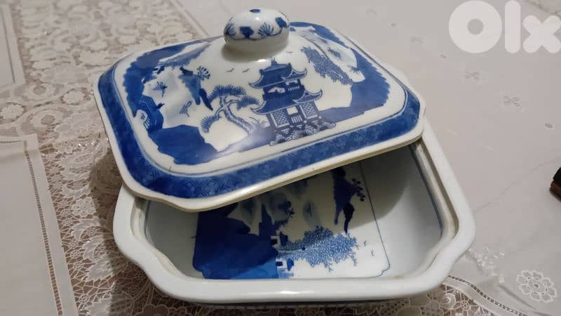 Blue and white vintage decorative 1