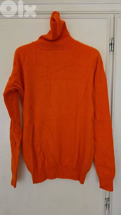 wool Turtle Neck size small